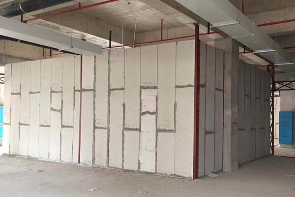 办公楼轻质隔墙板施工现场 办公楼轻质隔墙板施工现场